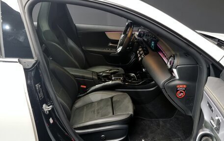 Mercedes-Benz CLA, 2021 год, 3 717 000 рублей, 9 фотография