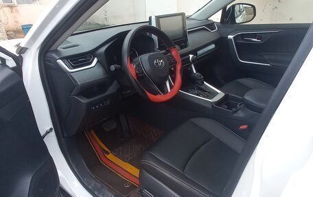 Toyota RAV4, 2020 год, 2 580 000 рублей, 7 фотография