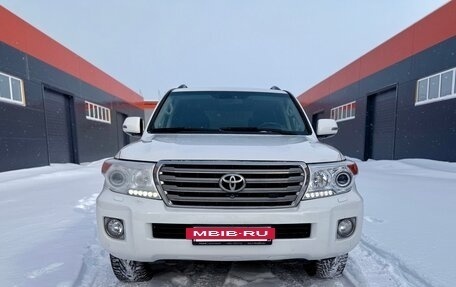 Toyota Land Cruiser 200, 2013 год, 3 080 000 рублей, 8 фотография