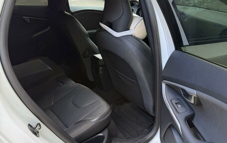 Volvo V40 Cross Country I, 2013 год, 1 390 000 рублей, 6 фотография