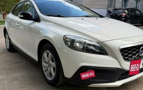 Volvo V40 Cross Country I, 2013 год, 1 390 000 рублей, 3 фотография