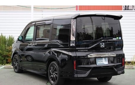 Honda Stepwgn IV, 2021 год, 2 140 000 рублей, 4 фотография