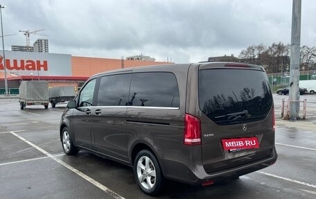 Mercedes-Benz V-Класс, 2014 год, 3 350 000 рублей, 4 фотография