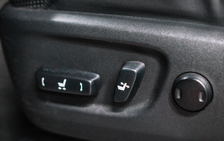 Toyota Land Cruiser Prado 150 рестайлинг 2, 2010 год, 2 676 000 рублей, 14 фотография