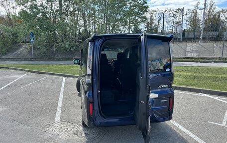 Honda Stepwgn IV, 2018 год, 3 299 000 рублей, 8 фотография