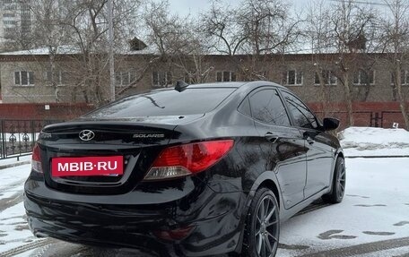Hyundai Solaris II рестайлинг, 2011 год, 750 000 рублей, 3 фотография
