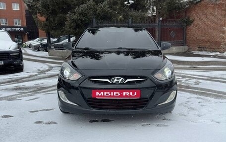 Hyundai Solaris II рестайлинг, 2011 год, 750 000 рублей, 5 фотография