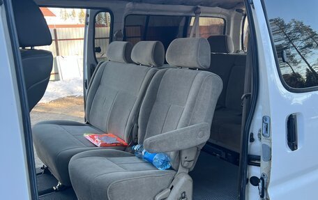Toyota HiAce, 2002 год, 1 000 000 рублей, 13 фотография