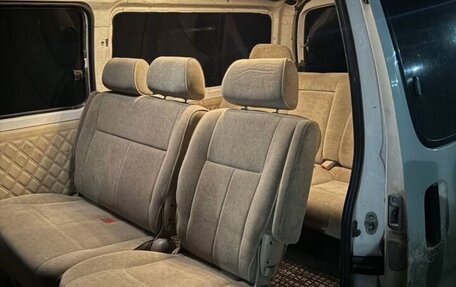 Toyota HiAce, 2002 год, 1 000 000 рублей, 3 фотография