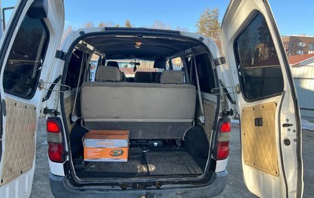 Toyota HiAce, 2002 год, 1 000 000 рублей, 12 фотография