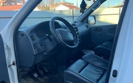 Toyota HiAce, 2002 год, 1 000 000 рублей, 19 фотография