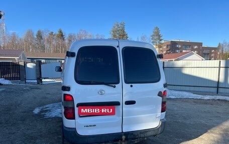 Toyota HiAce, 2002 год, 1 000 000 рублей, 6 фотография