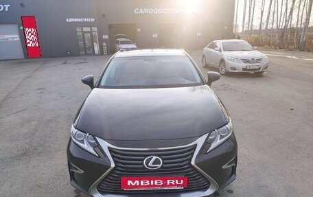 Lexus ES VII, 2015 год, 2 300 000 рублей, 3 фотография
