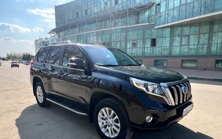 Toyota Land Cruiser Prado 150 рестайлинг 2, 2017 год, 4 980 000 рублей, 3 фотография