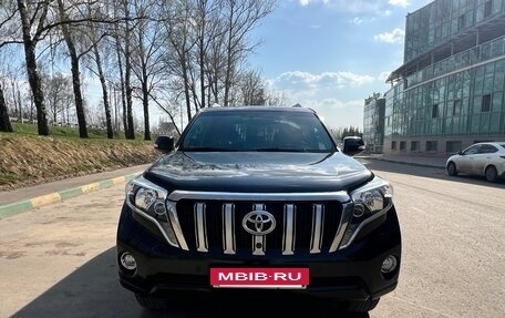 Toyota Land Cruiser Prado 150 рестайлинг 2, 2017 год, 4 980 000 рублей, 2 фотография