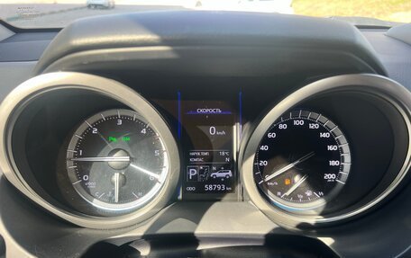 Toyota Land Cruiser Prado 150 рестайлинг 2, 2017 год, 4 980 000 рублей, 11 фотография