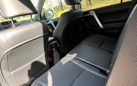 Toyota Land Cruiser Prado 150 рестайлинг 2, 2017 год, 4 980 000 рублей, 21 фотография