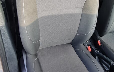 Renault Logan II, 2019 год, 1 184 000 рублей, 13 фотография
