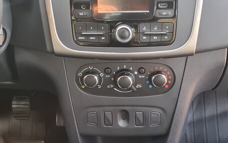 Renault Logan II, 2019 год, 1 184 000 рублей, 18 фотография