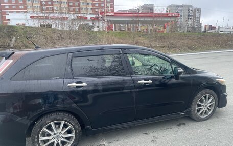 Honda Stream II, 2012 год, 1 530 000 рублей, 2 фотография