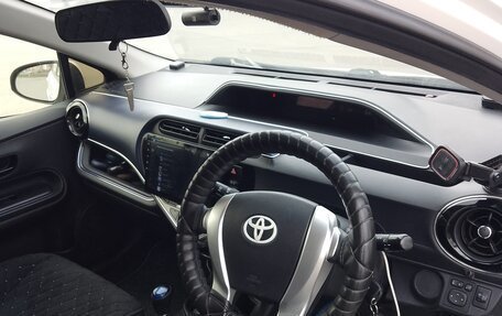 Toyota Aqua I, 2016 год, 999 999 рублей, 6 фотография