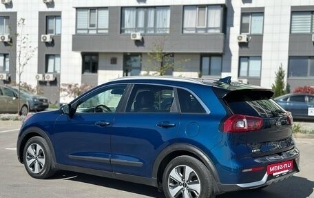 KIA Niro I, 2018 год, 1 797 000 рублей, 8 фотография