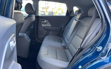 KIA Niro I, 2018 год, 1 797 000 рублей, 28 фотография