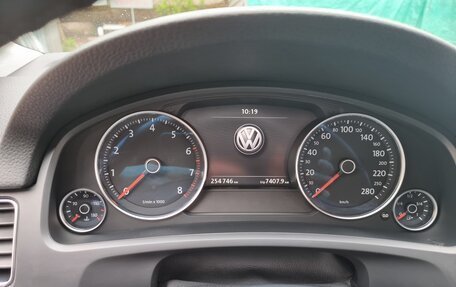 Volkswagen Touareg III, 2011 год, 2 000 000 рублей, 11 фотография