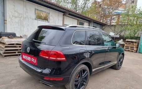 Volkswagen Touareg III, 2011 год, 2 000 000 рублей, 7 фотография