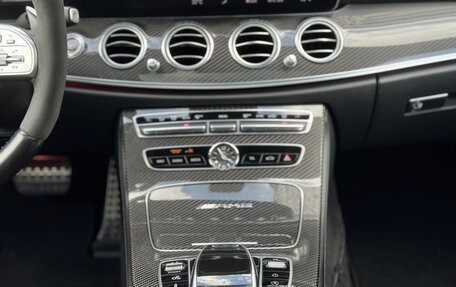 Mercedes-Benz E-Класс AMG, 2018 год, 6 590 000 рублей, 28 фотография
