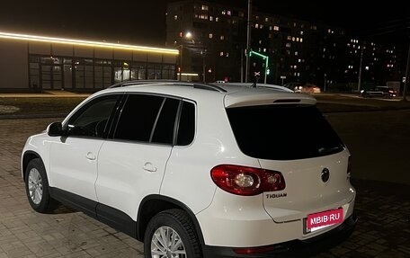 Volkswagen Tiguan I, 2010 год, 1 030 000 рублей, 2 фотография