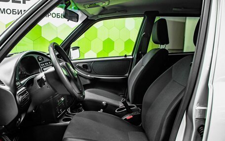 Chevrolet Niva I рестайлинг, 2019 год, 800 000 рублей, 12 фотография