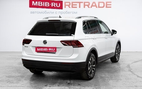 Volkswagen Tiguan II, 2019 год, 1 795 000 рублей, 6 фотография