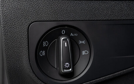 Volkswagen Tiguan II, 2019 год, 1 795 000 рублей, 13 фотография