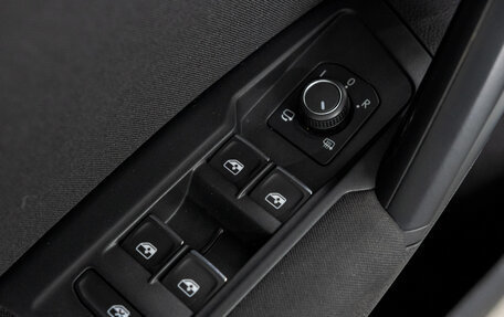 Volkswagen Tiguan II, 2019 год, 1 795 000 рублей, 14 фотография