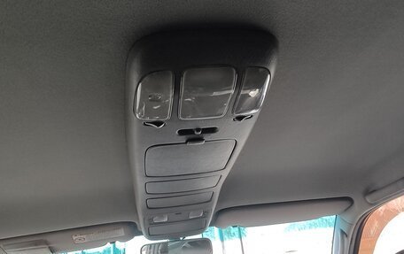 Toyota Land Cruiser 100 рестайлинг 2, 2006 год, 2 250 000 рублей, 8 фотография