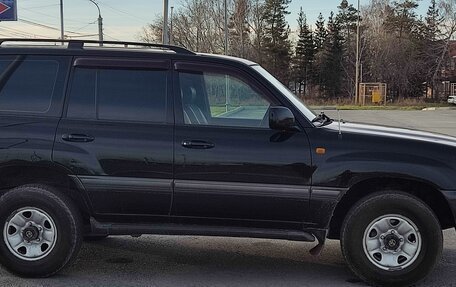 Toyota Land Cruiser 100 рестайлинг 2, 2006 год, 2 250 000 рублей, 17 фотография