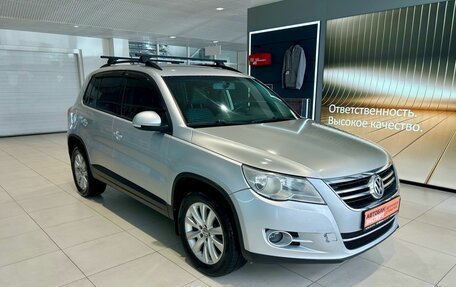 Volkswagen Tiguan I, 2010 год, 999 000 рублей, 2 фотография