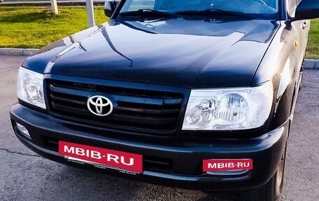 Toyota Land Cruiser 100 рестайлинг 2, 2006 год, 2 250 000 рублей, 16 фотография