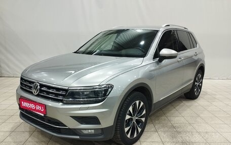 Volkswagen Tiguan II, 2018 год, 2 109 000 рублей, 1 фотография