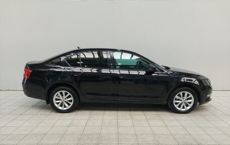 Skoda Octavia, 2018 год, 1 819 000 рублей, 4 фотография