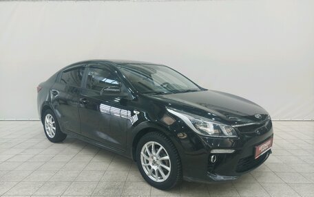 KIA Rio IV, 2018 год, 999 000 рублей, 3 фотография