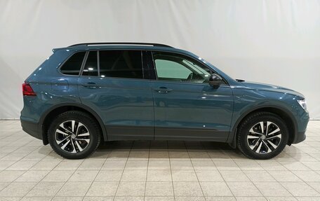 Volkswagen Tiguan II, 2019 год, 2 169 000 рублей, 4 фотография