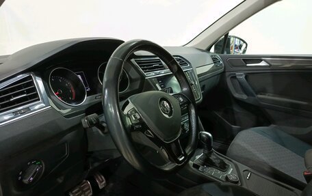 Volkswagen Tiguan II, 2019 год, 2 169 000 рублей, 15 фотография