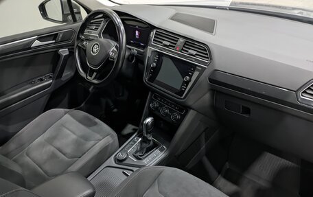 Volkswagen Tiguan II, 2018 год, 2 109 000 рублей, 10 фотография