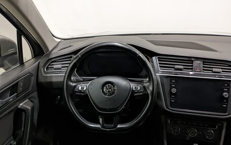 Volkswagen Tiguan II, 2018 год, 2 109 000 рублей, 13 фотография