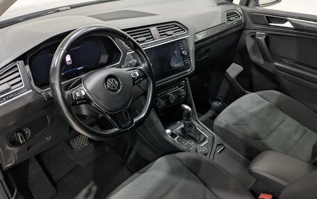 Volkswagen Tiguan II, 2018 год, 2 109 000 рублей, 11 фотография