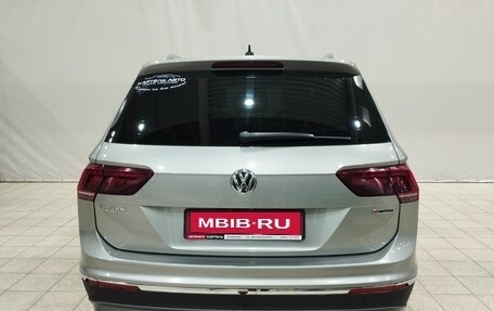 Volkswagen Tiguan II, 2018 год, 2 109 000 рублей, 6 фотография