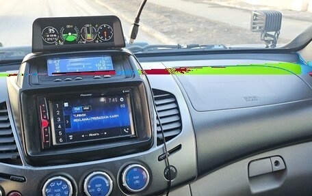 Mitsubishi L200 IV рестайлинг, 2007 год, 2 000 000 рублей, 34 фотография