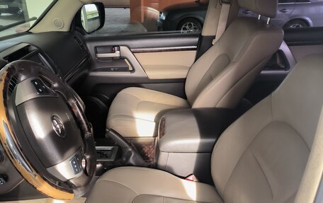 Toyota Land Cruiser 200, 2008 год, 2 400 000 рублей, 24 фотография